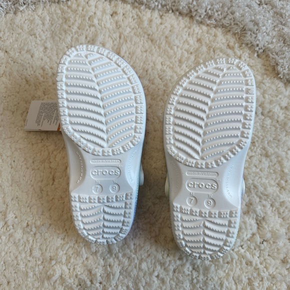 Crocs - Picture 2 of 3